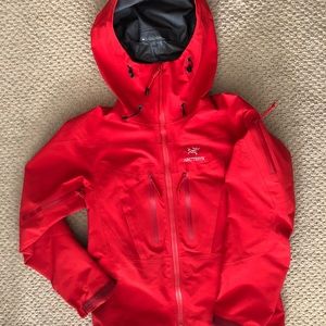 Arcteryx Alpha SV jacket- women’s size XS